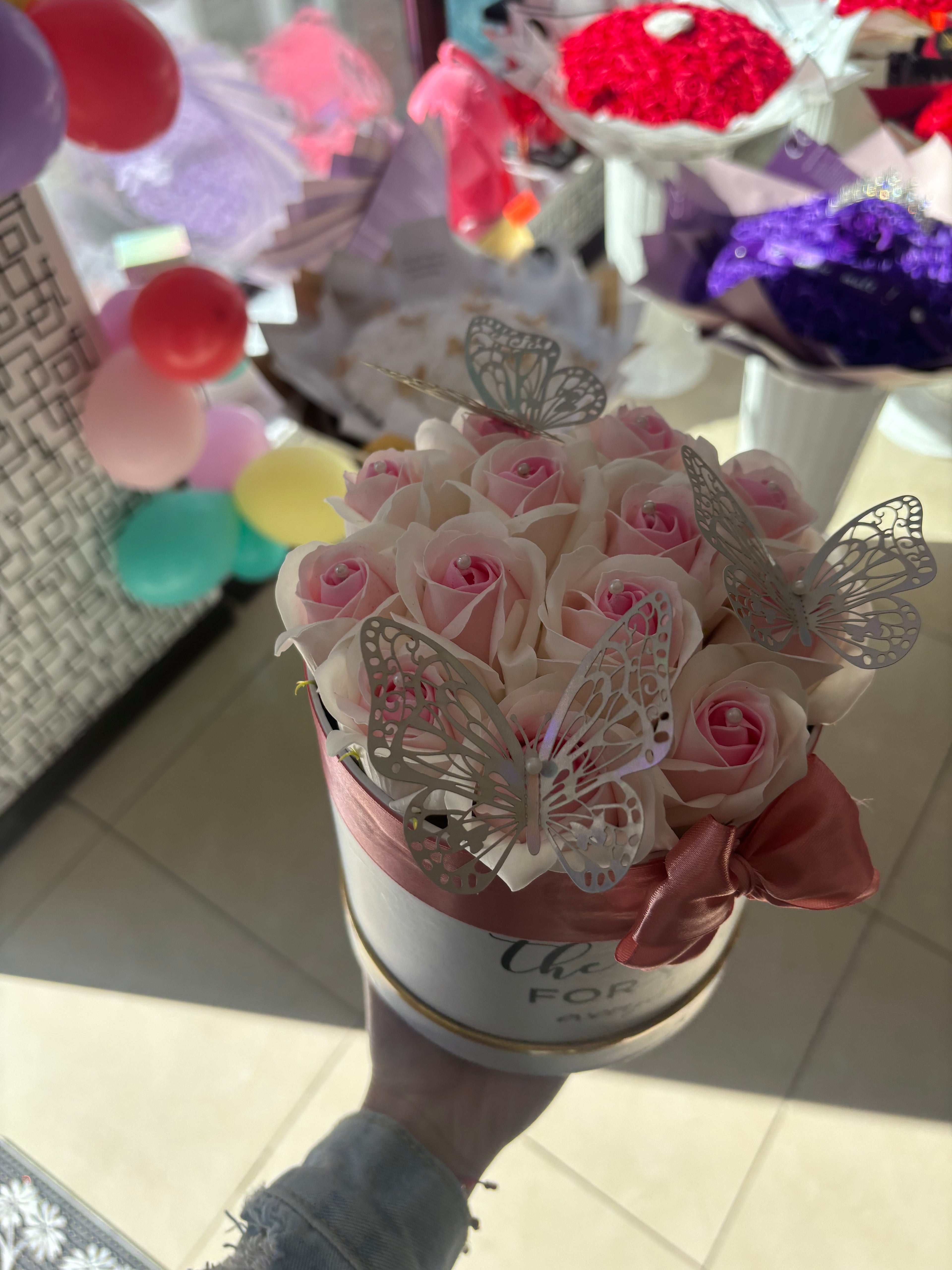 Cutie cu trandafiri de săpun